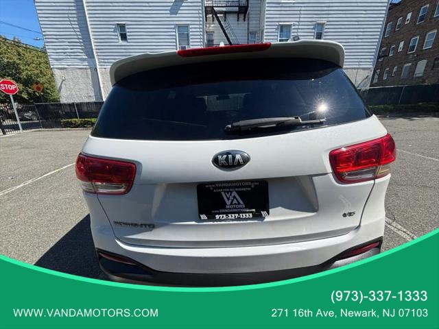 2016 Kia Sorento 3.3L LX