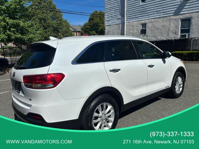 2016 Kia Sorento 3.3L LX