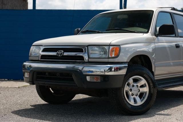 2000 Toyota 4Runner Base