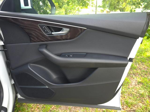 2021 Audi Q8 Premium Plus 55 TFSI quattro Tiptronic
