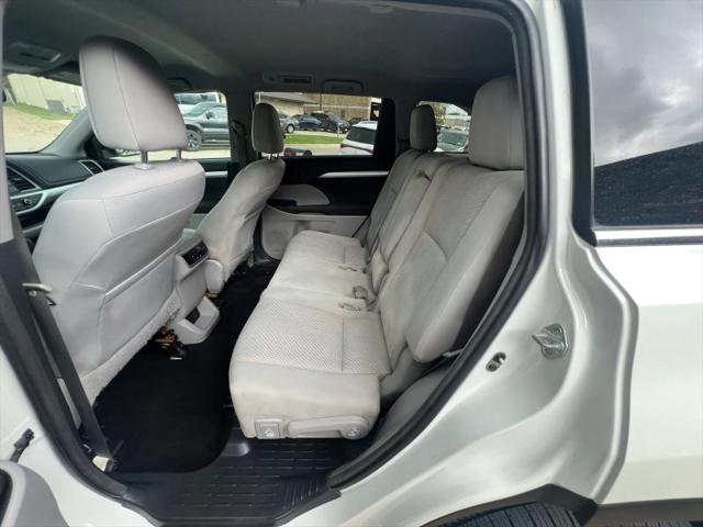 2015 Toyota Highlander LE V6