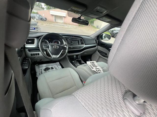 2015 Toyota Highlander LE V6