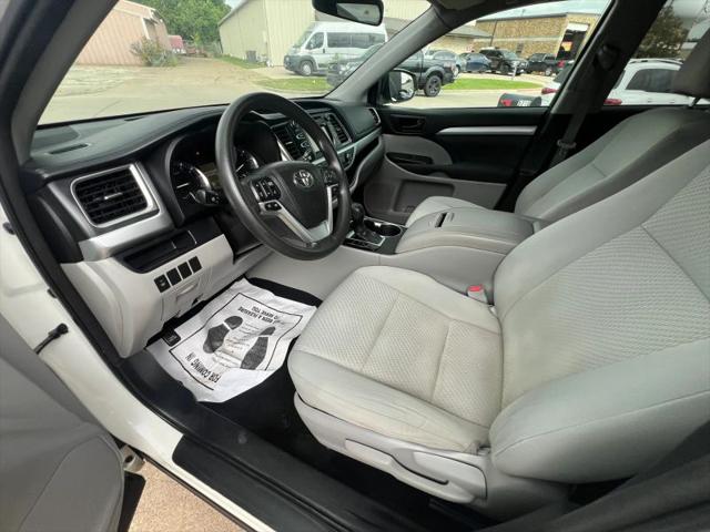 2015 Toyota Highlander LE V6