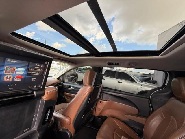 2019 Chrysler Pacifica Hybrid Limited
