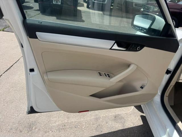 2013 Volkswagen Passat 2.5L SE