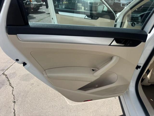 2013 Volkswagen Passat 2.5L SE
