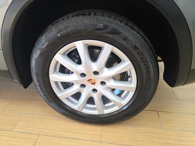 2013 Porsche Cayenne Base