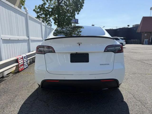 2022 Tesla Model Y Long Range Dual Motor All-Wheel Drive