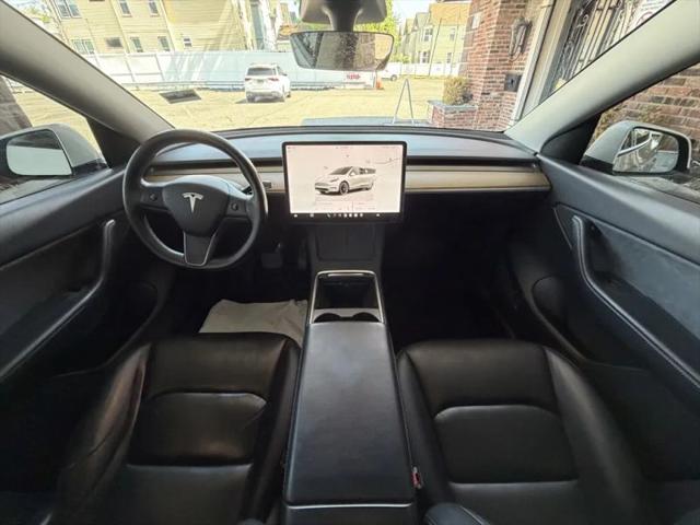 2022 Tesla Model Y Long Range Dual Motor All-Wheel Drive