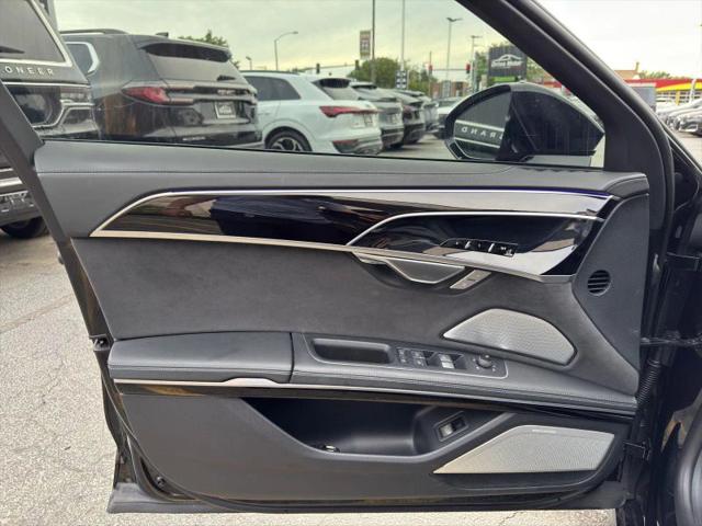 2022 Audi S8 TFSI quattro Tiptronic