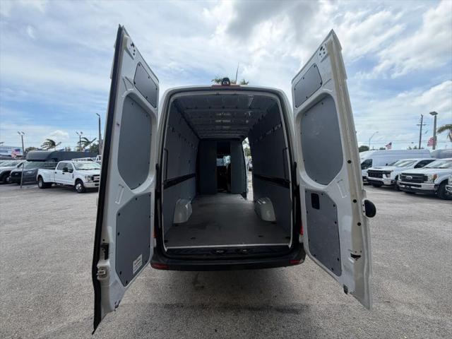 2024 Mercedes-Benz Sprinter 2500 High Roof 4-Cyl Diesel