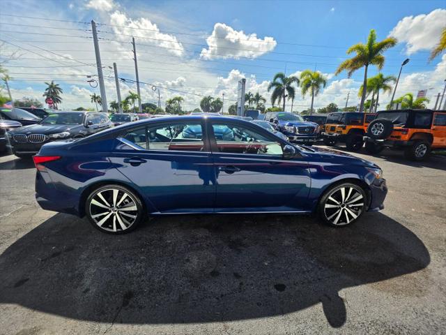2021 Nissan Altima SR FWD