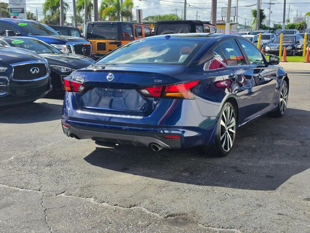 2021 Nissan Altima SR FWD