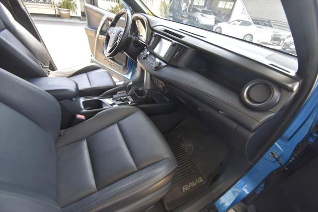 2018 Toyota RAV4 Hybrid SE