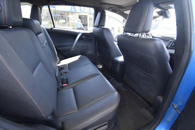 2018 Toyota RAV4 Hybrid SE