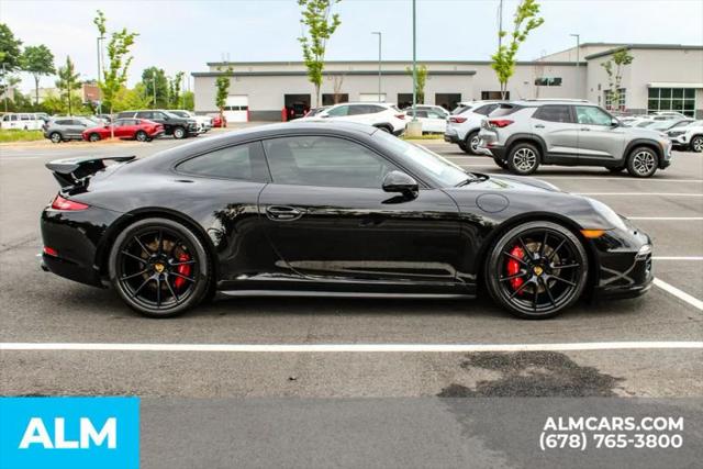 2015 Porsche 911 Carrera 4 GTS