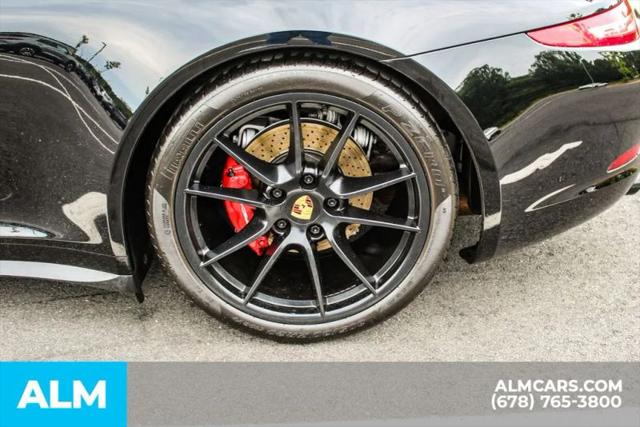 2015 Porsche 911 Carrera 4 GTS