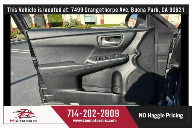 2017 Toyota Camry SE
