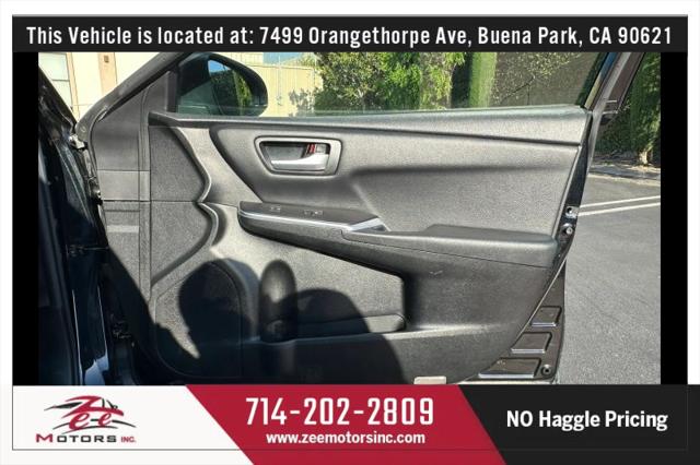 2017 Toyota Camry SE