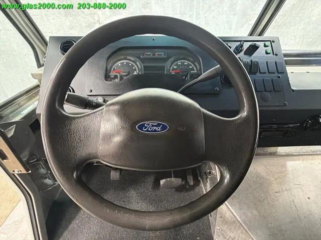 2014 Ford E-350 Stripped XL