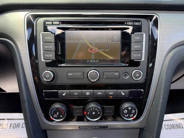 2015 Volkswagen Passat 1.8T SE