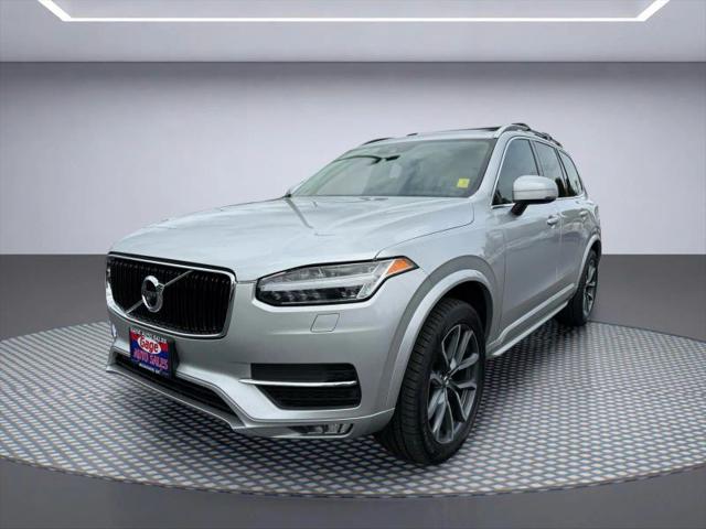 2016 Volvo XC90 T6 Momentum