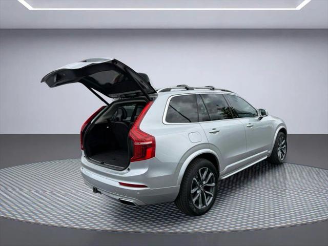 2016 Volvo XC90 T6 Momentum