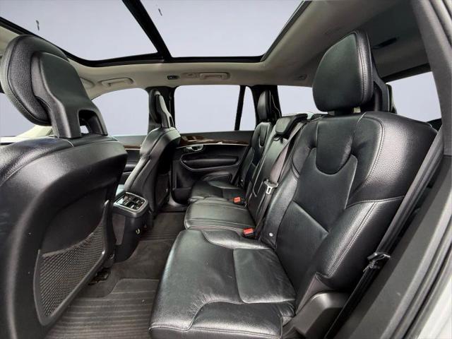 2016 Volvo XC90 T6 Momentum