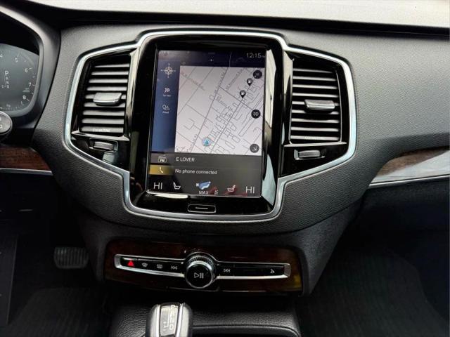 2016 Volvo XC90 T6 Momentum