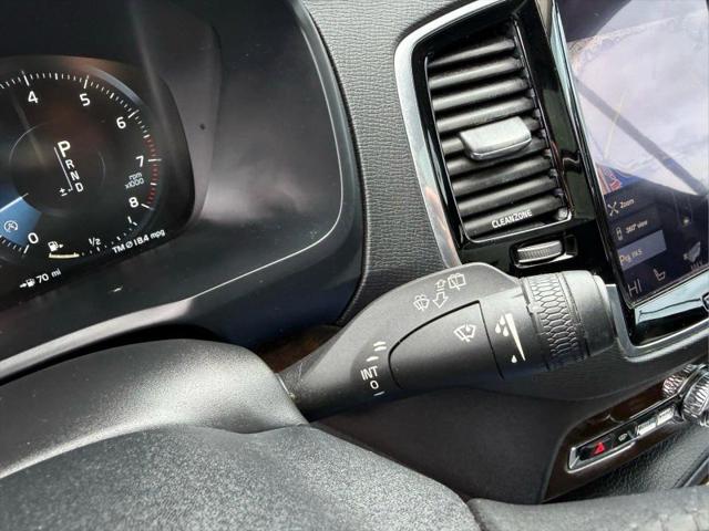 2016 Volvo XC90 T6 Momentum