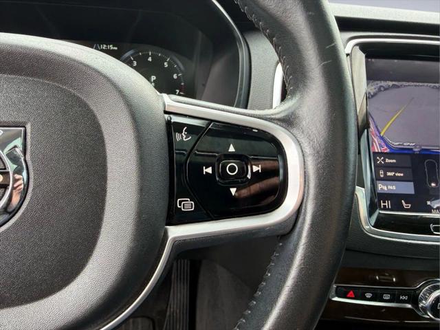 2016 Volvo XC90 T6 Momentum