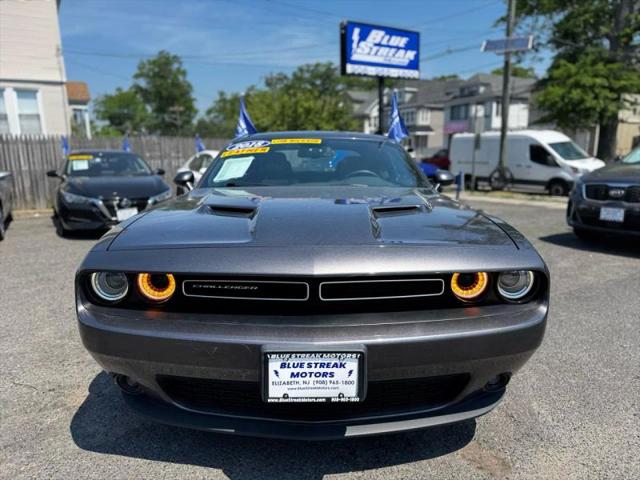 2018 Dodge Challenger SXT Plus