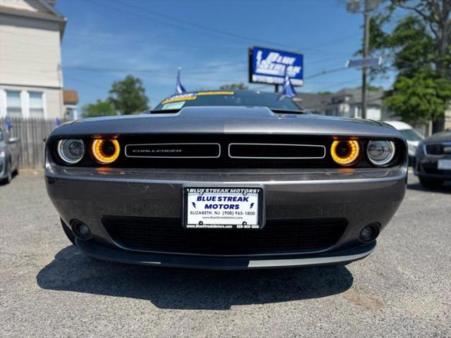 2018 Dodge Challenger SXT Plus