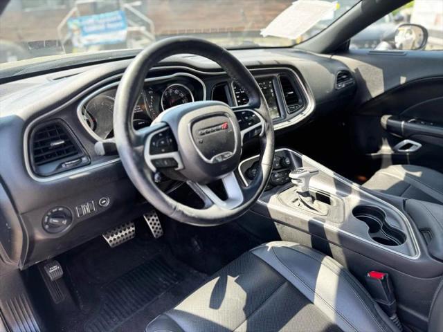 2018 Dodge Challenger SXT Plus