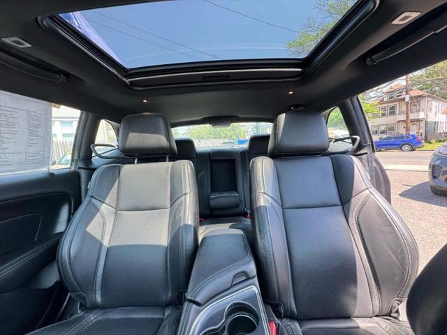 2018 Dodge Challenger SXT Plus