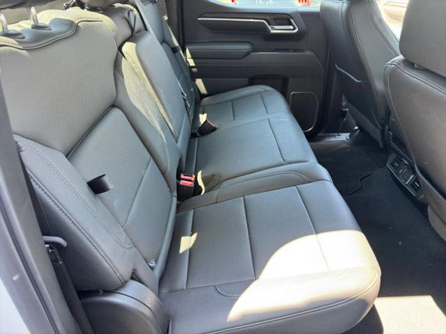 2026 GMC Sierra 1500 Crew Cab, Short Bed, SLT, RWD