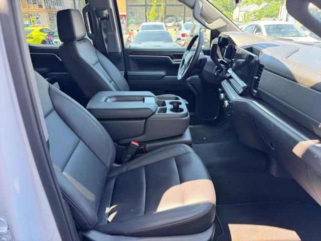 2026 GMC Sierra 1500 Crew Cab, Short Bed, SLT, RWD