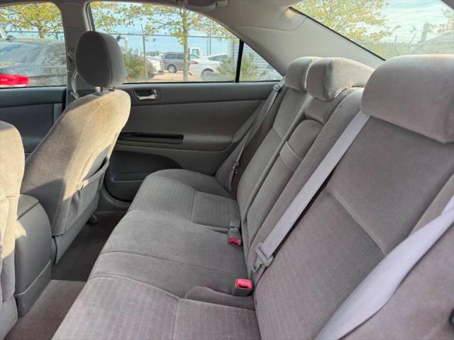 2004 Toyota Camry LE