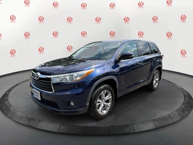2015 Toyota Highlander LE Plus V6 for sale in Rensselaer, NY