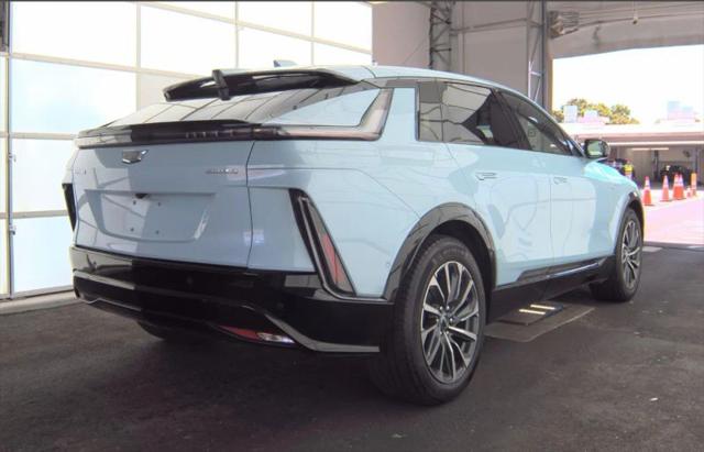 2024 Cadillac iQ Sport w/1SF