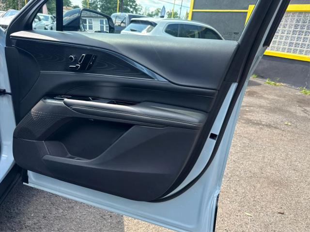 2024 Cadillac iQ Sport w/1SF