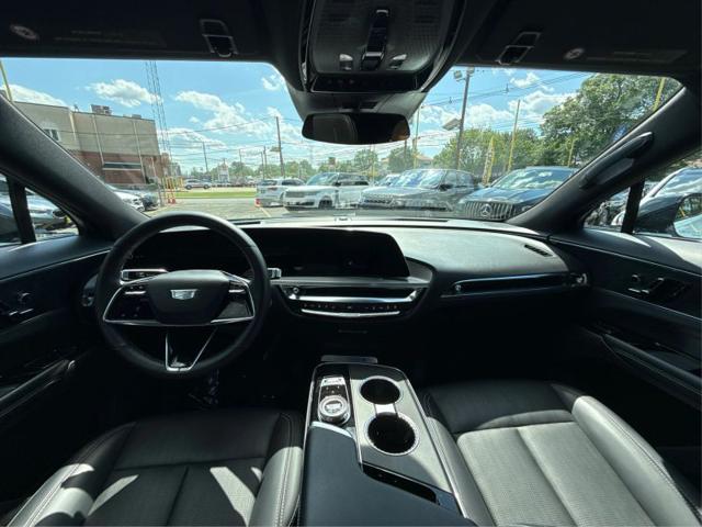 2024 Cadillac iQ Sport w/1SF