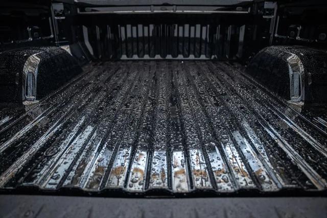 2026 Chevrolet Silverado 1500 4WD Crew Cab Short Bed Custom