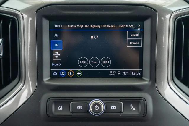 2026 Chevrolet Silverado 1500 4WD Crew Cab Short Bed Custom