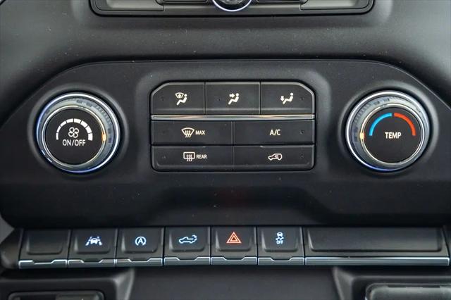 2026 Chevrolet Silverado 1500 4WD Crew Cab Short Bed Custom