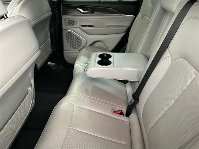 2023 Jeep Grand Cherokee Overland 4x4