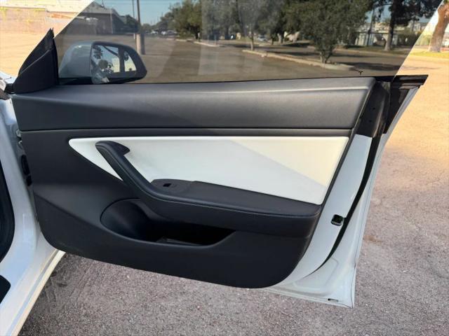 2021 Tesla Model 3 Standard Range Plus Rear-Wheel Drive