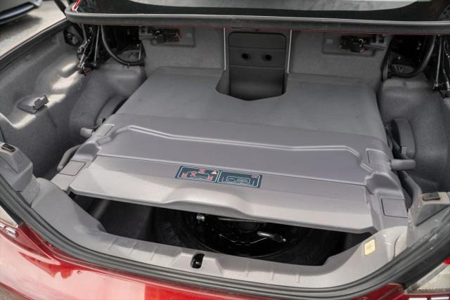 2011 Volvo C70 T5
