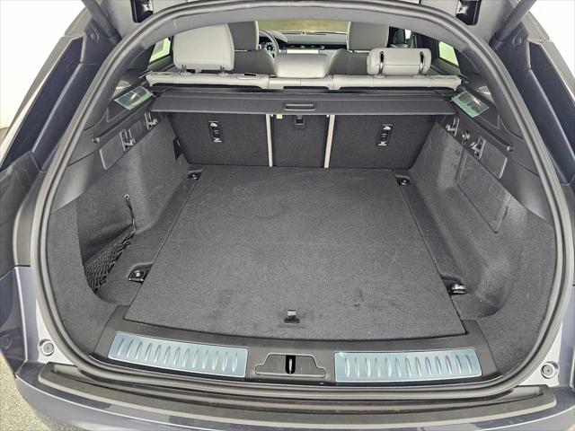 2026 Land Rover Range Rover Velar P250 Dynamic SE