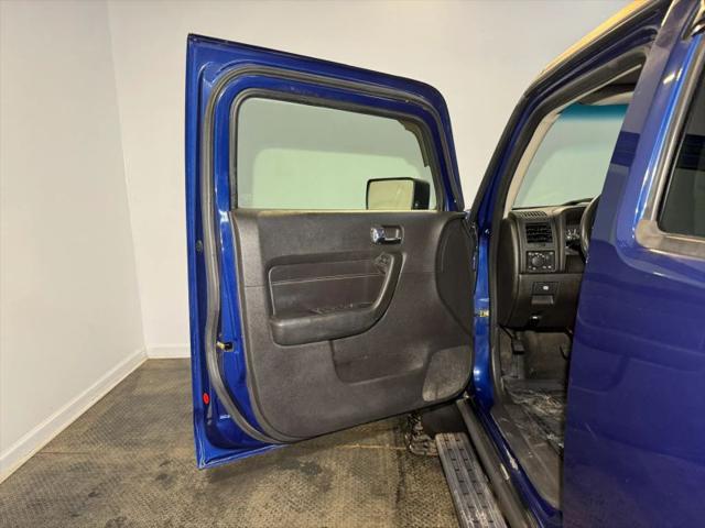 2006 HUMMER H3 Base